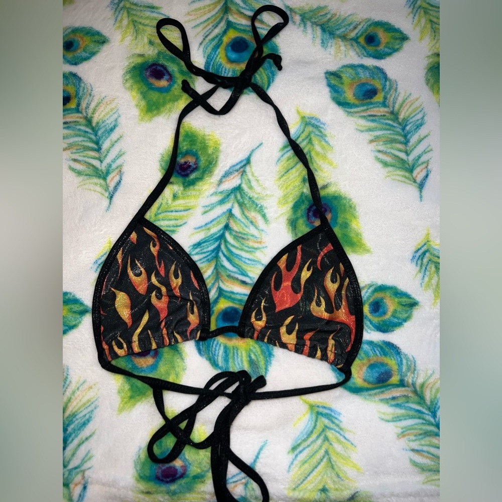 Rave wear‎